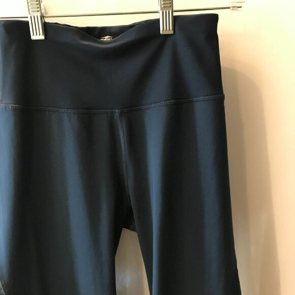 Avia Leggings Leopard Pattern Side Mesh Strips Women's Size XS in Navy Blue Gym - Picture 7 of 7